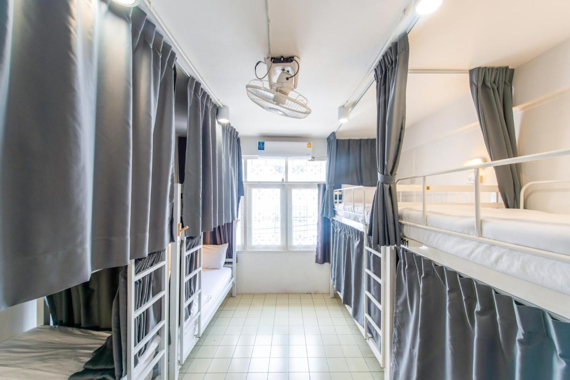 Piccolo Sukhumvit Hostel- Self Check-In After 6 Pm Bangkok Exterior foto