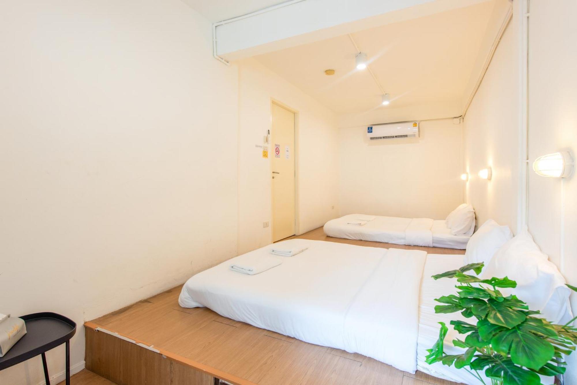 Piccolo Sukhumvit Hostel- Self Check-In After 6 Pm Bangkok Exterior foto
