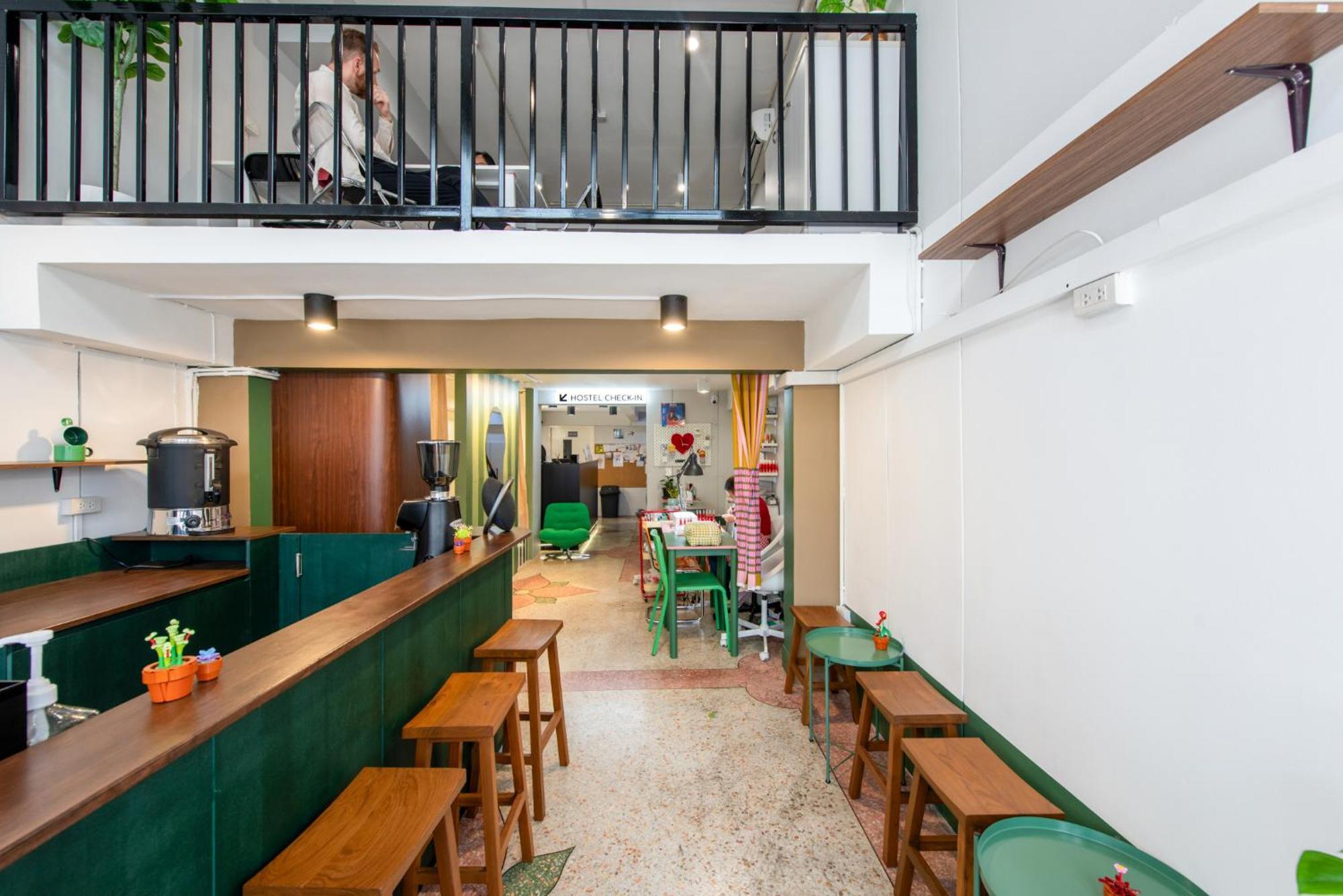 Piccolo Sukhumvit Hostel- Self Check-In After 6 Pm Bangkok Exterior foto